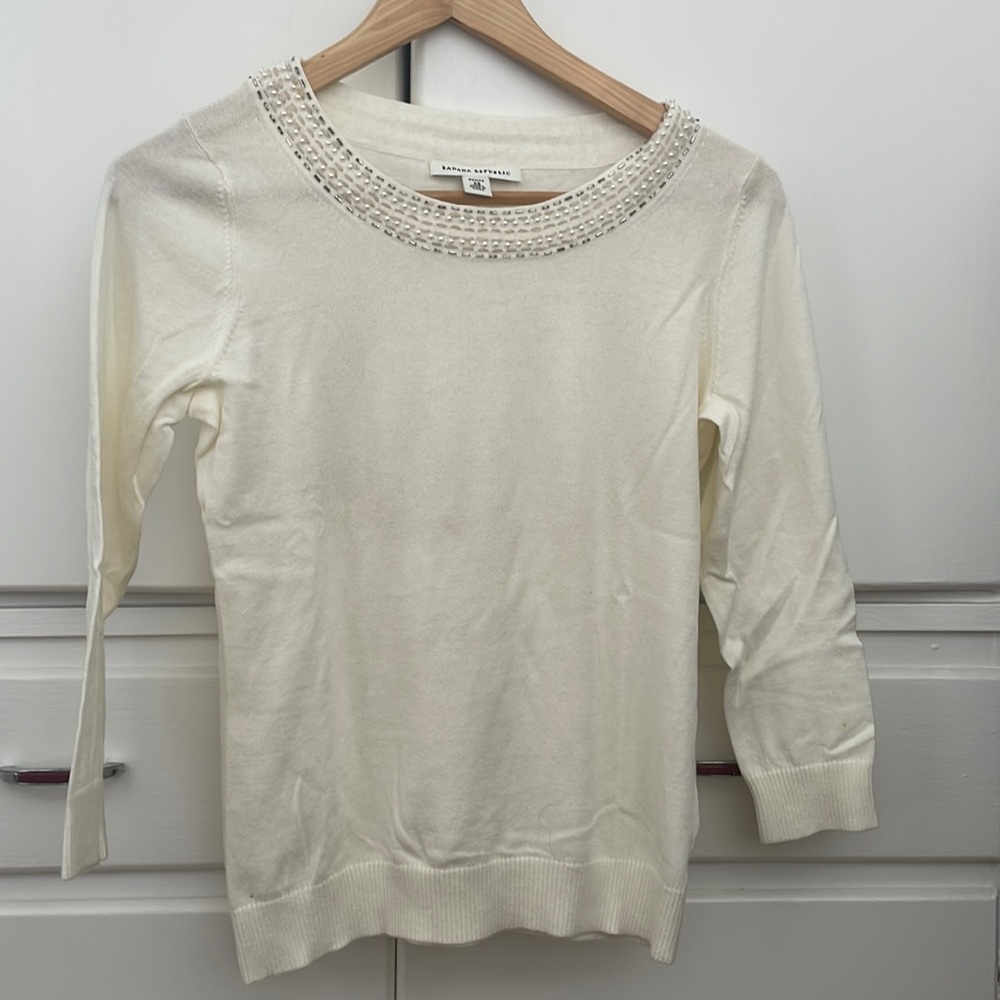 Banana Republic 100% cotton top with embellishment at the neck line